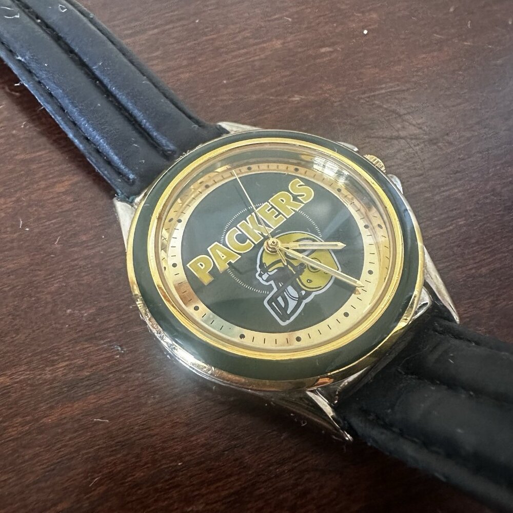 Vintage Green Bay Packers Relic Team USA Watch 1994 ZR 94007 Leather Band